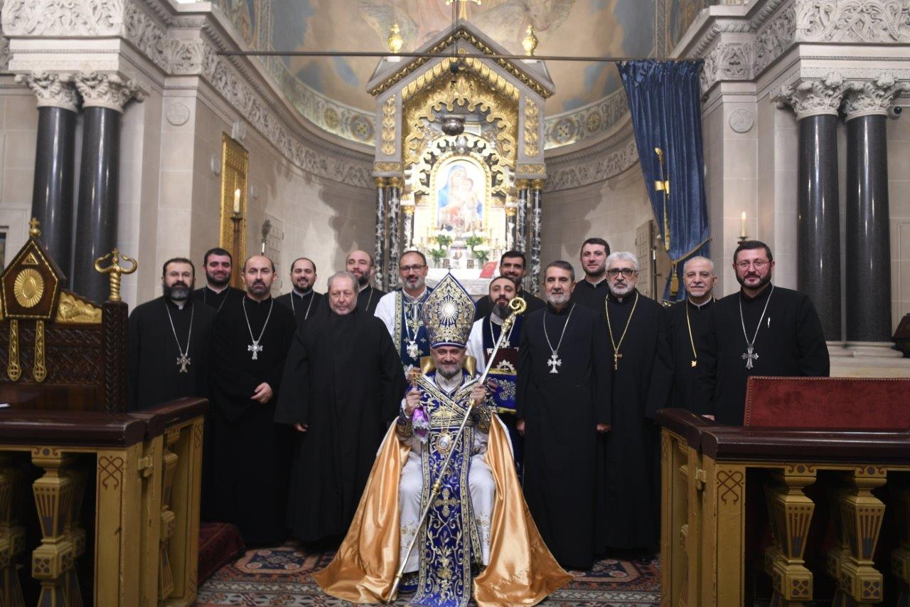 mgr krikor et pretres