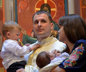 pere yuriy et sa famille petit